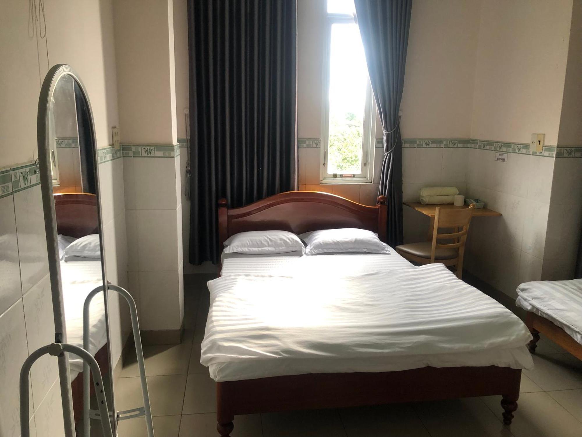 Bed and Breakfast Khach San Quoc Viet à Bảo Lộc Extérieur photo