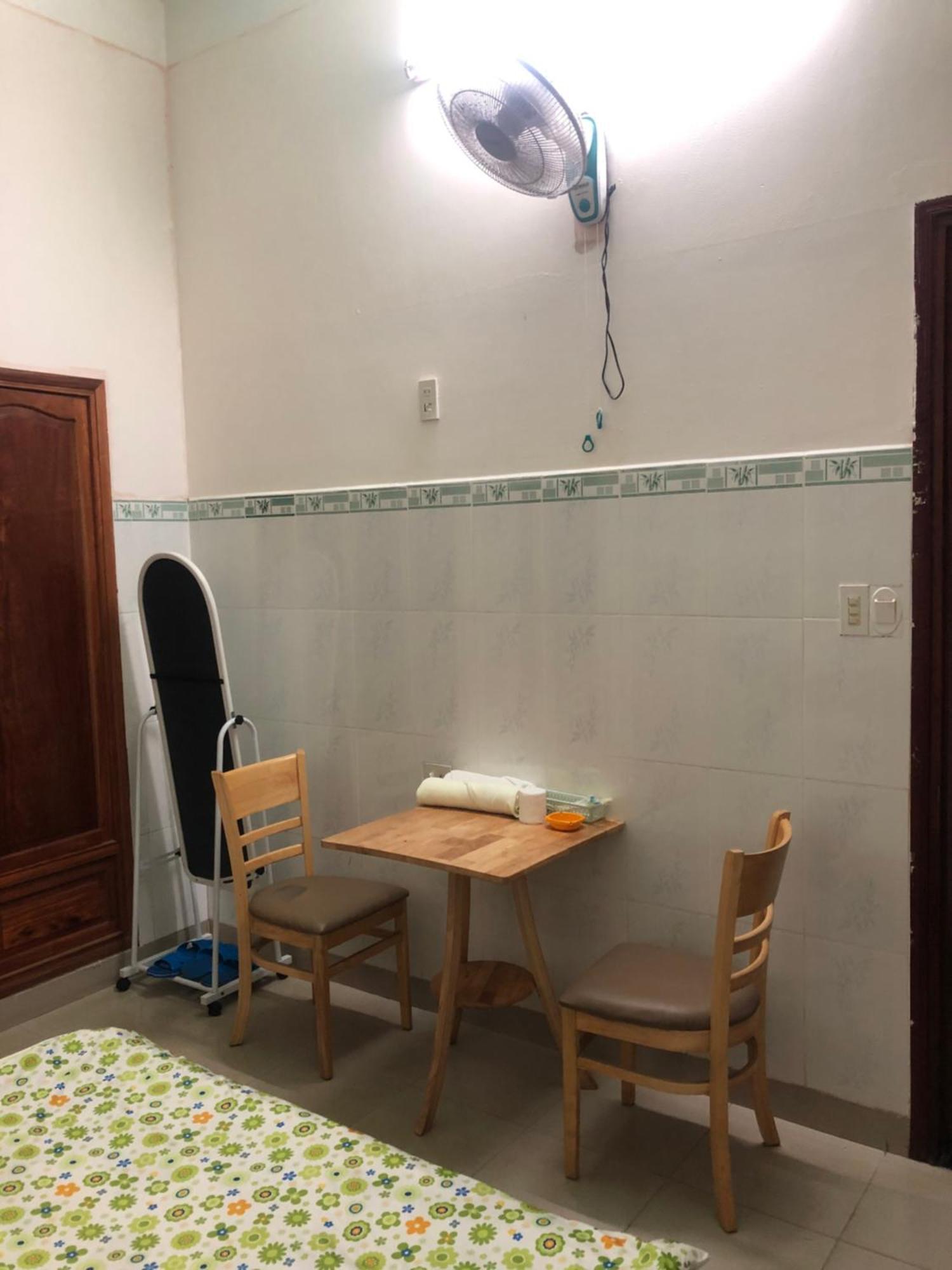 Bed and Breakfast Khach San Quoc Viet à Bảo Lộc Extérieur photo